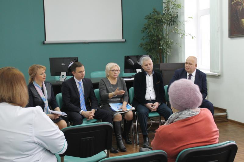 Вопросы здравоохранения обсудили депутаты на встрече с жителями